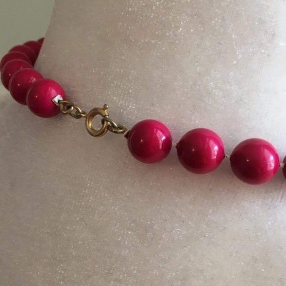 Red Beaded Beads Simple Necklace - Picture 4 of 5